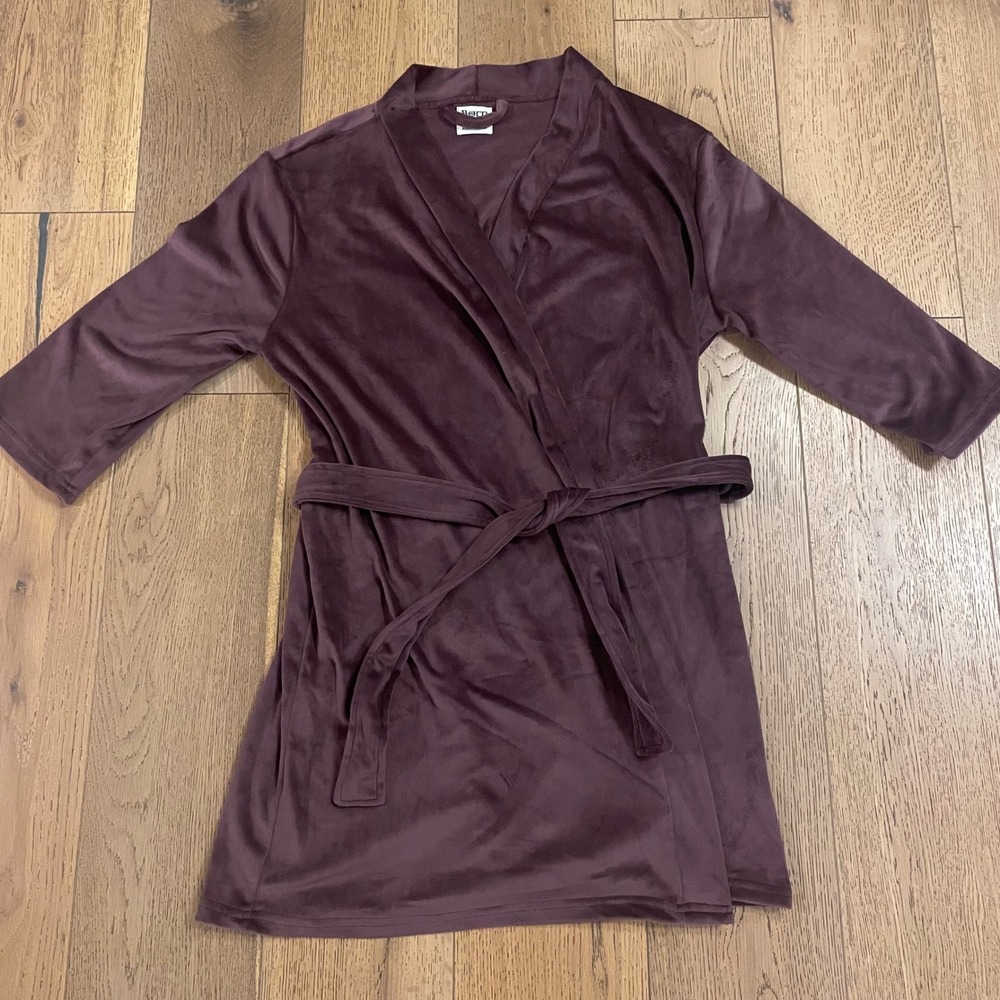 Born Womens Plum Velvet Robe‎ S/M 3/4 Sleeve Belted Cozy Lounge Wear
